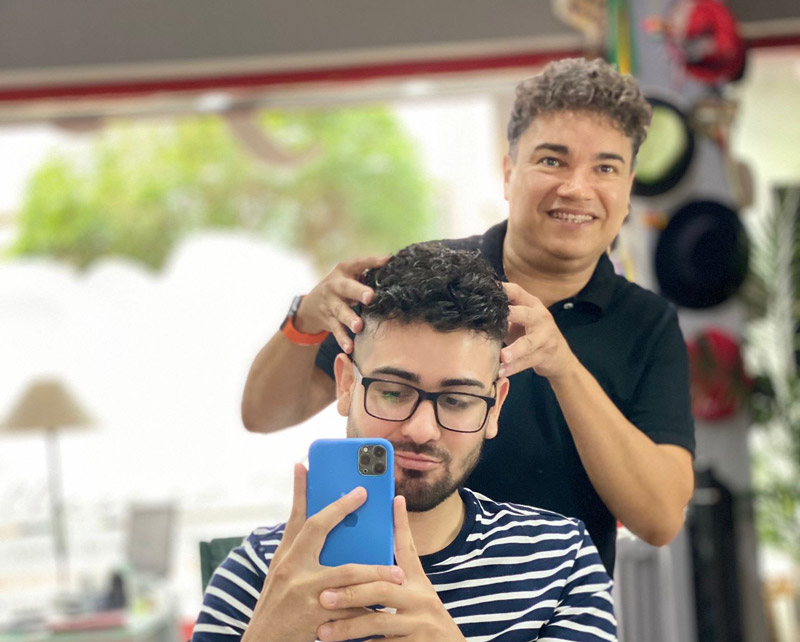 Estilo curly o look pelo rizado en chicos en Valladolid