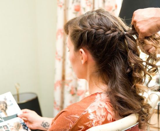 Proceso de trenzado para recogido de novia en Valladolid