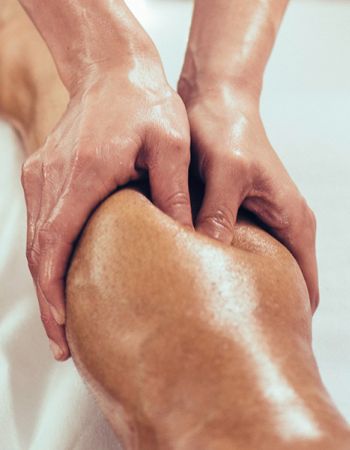 Masaje descontracturante en Valladolid